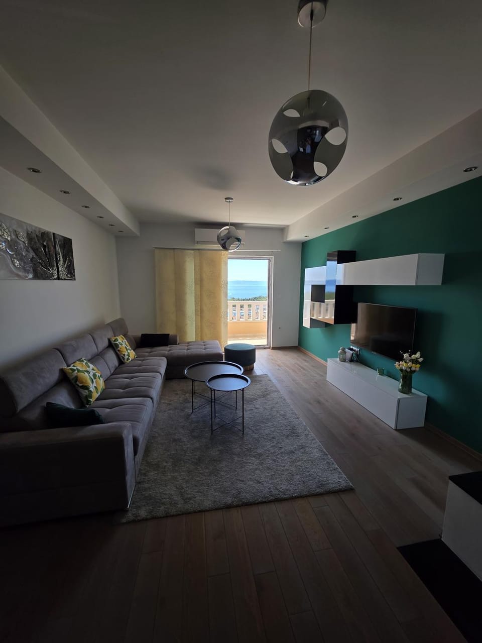 Communal lounge/ TV room, Living room