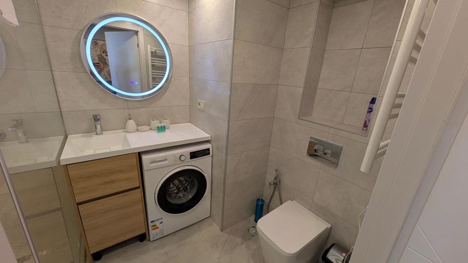 Shower, Toilet, Bathroom, washing machine, dryer