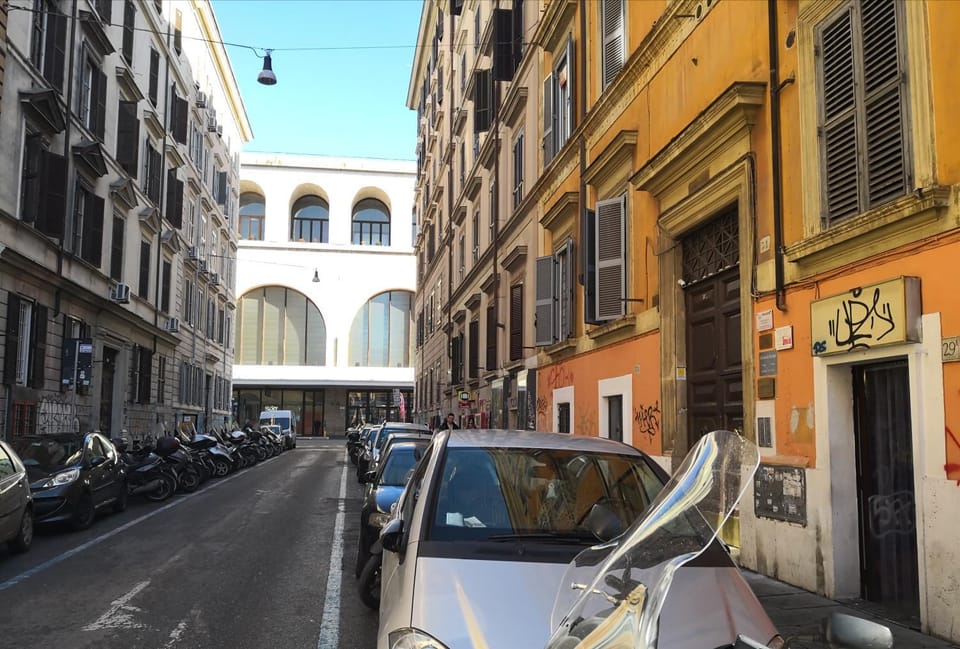 Facade/entrance, Neighbourhood, Street view