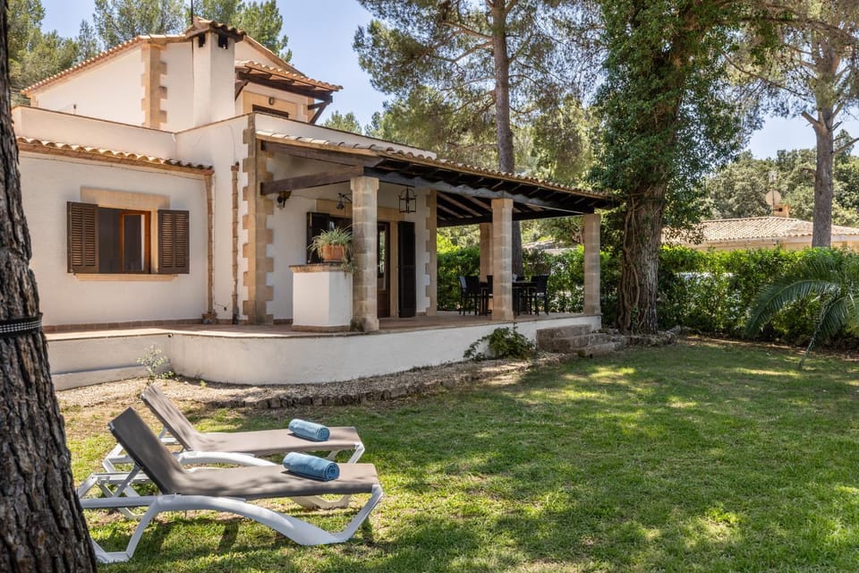 Malpas House in Raiguer