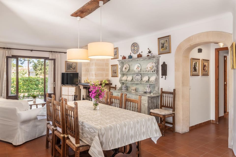 Malpas House in Raiguer