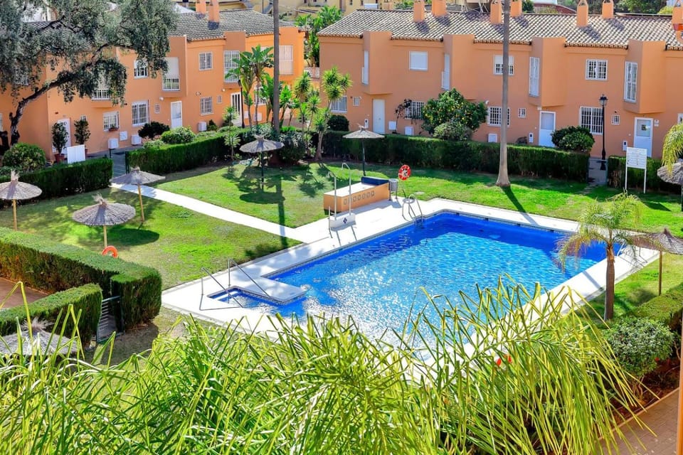 Property building, Natural landscape, Pool view, Swimming pool, Swimming pool