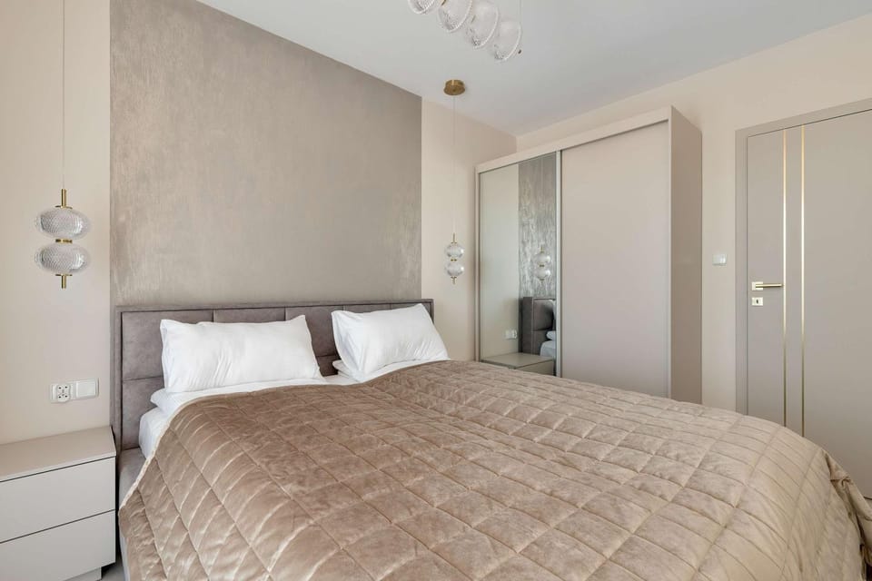 Bed, Photo of the whole room, Bedroom, wardrobe