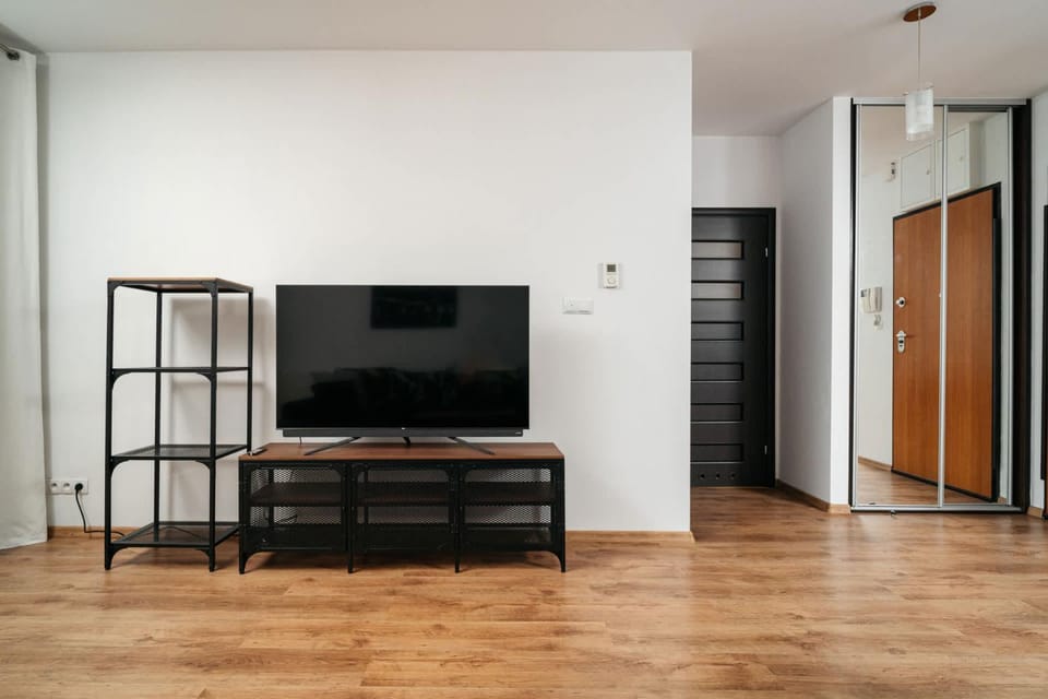 TV and multimedia, Evening entertainment, wardrobe
