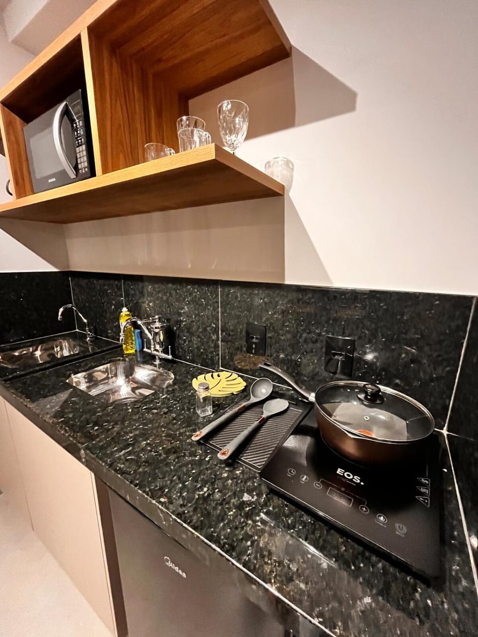 Kitchen or kitchenette, kitchen