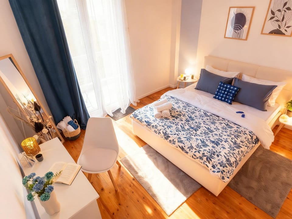 Bed, Bedroom