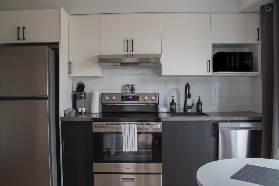 Kitchen or kitchenette, kitchen