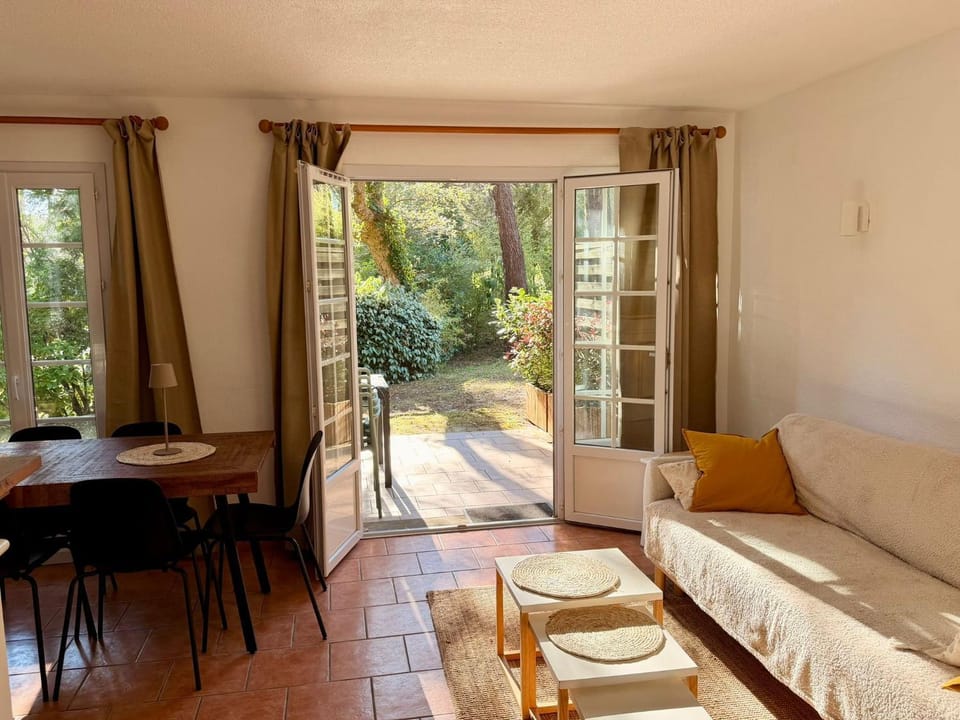 Patio, Garden, View (from property/room), Balcony/Terrace, Other, Seating area, Dining area, Garden view