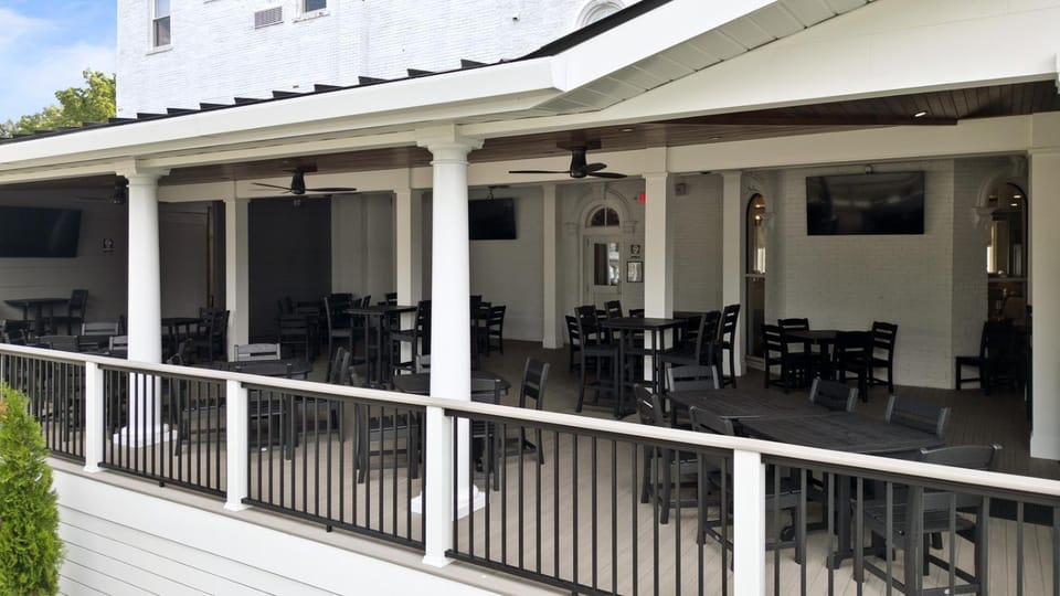 Patio, Restaurant/places to eat, Balcony/Terrace