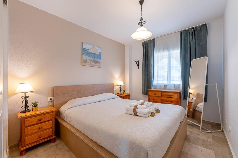 797 HOLIDAY RENTALS-Acogedor piso para 5 en Torrequebrada Apartment in Benalmadena