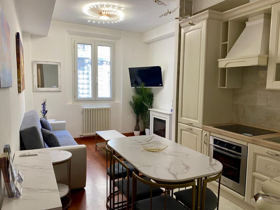 Kitchen or kitchenette, Living room