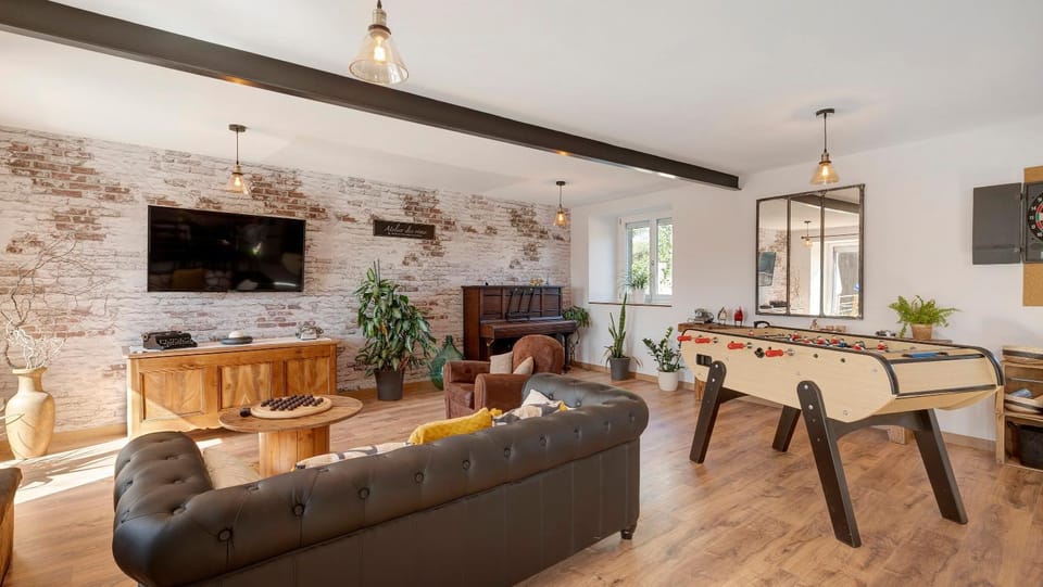 Property building, Living room