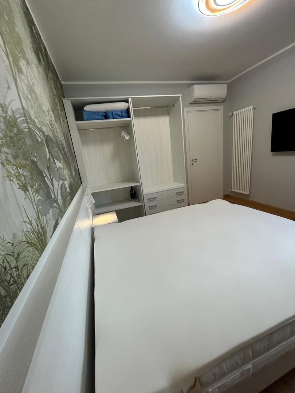 Bed, Bedroom, wardrobe