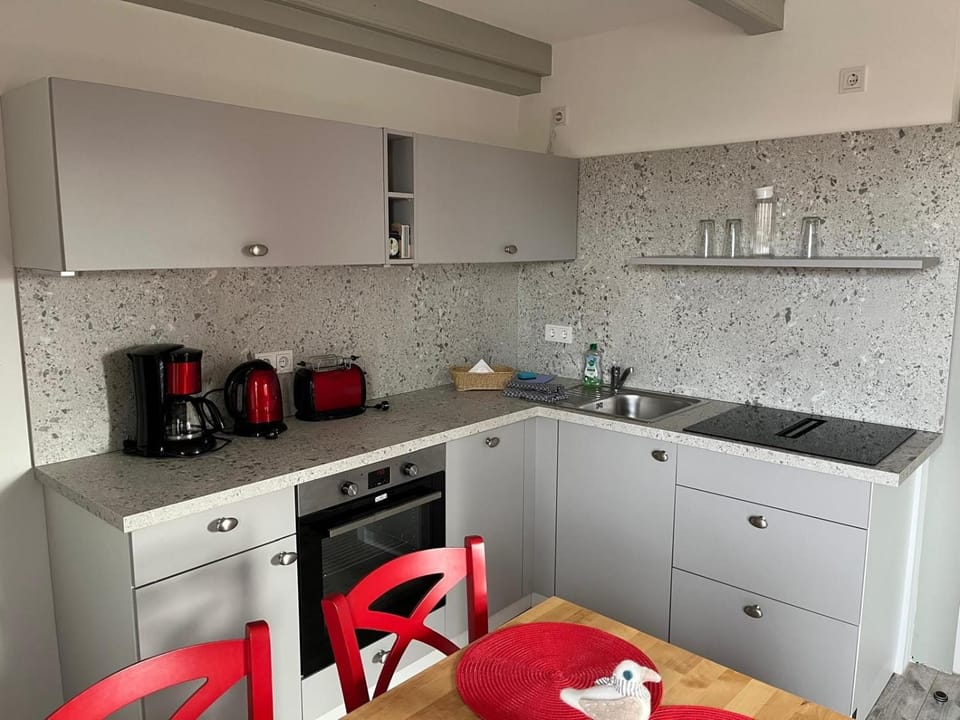 Kitchen or kitchenette, Living room