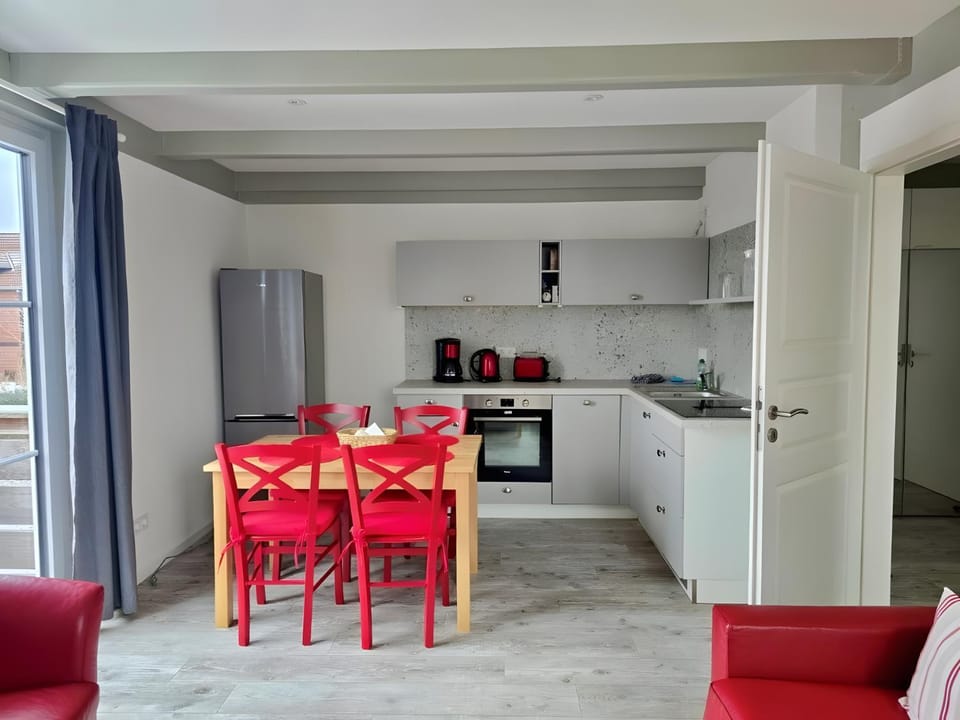 Property building, Kitchen or kitchenette, Living room