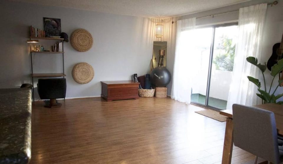 Spacious 3-Bedroom Condo with Panoramic City Views Apartment in West Hollywood