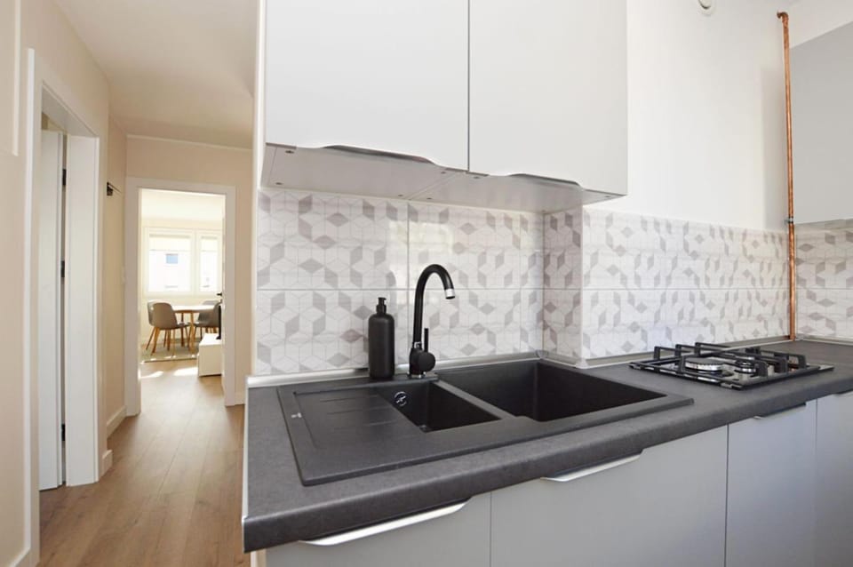 Kitchen or kitchenette, pet friendly, stove