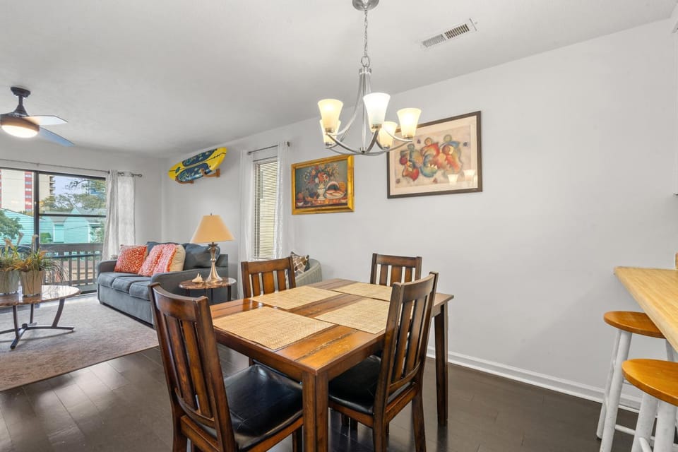 Day, Living room, Dining area, furniture