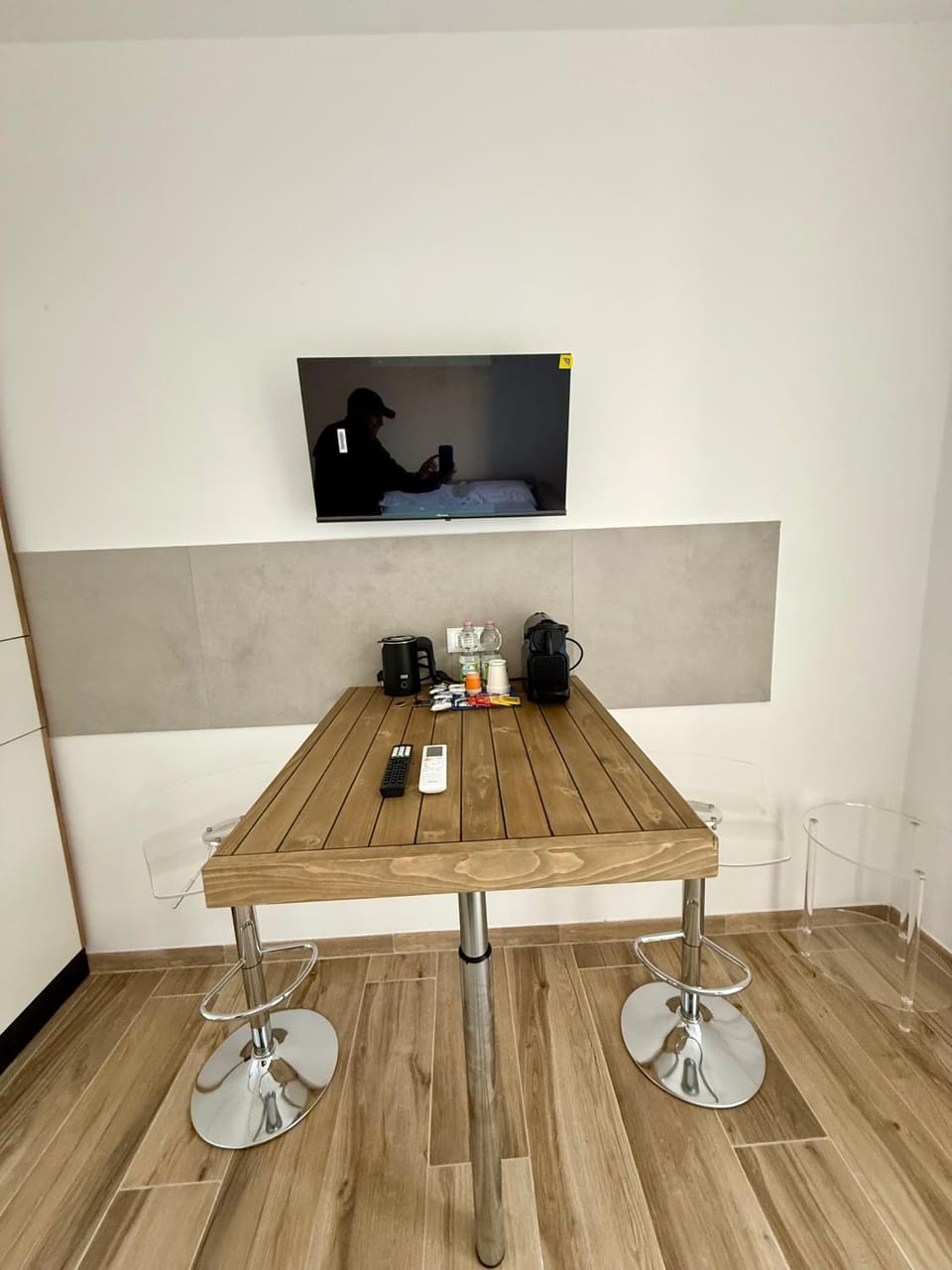 TV and multimedia, Kitchen or kitchenette, Dining area