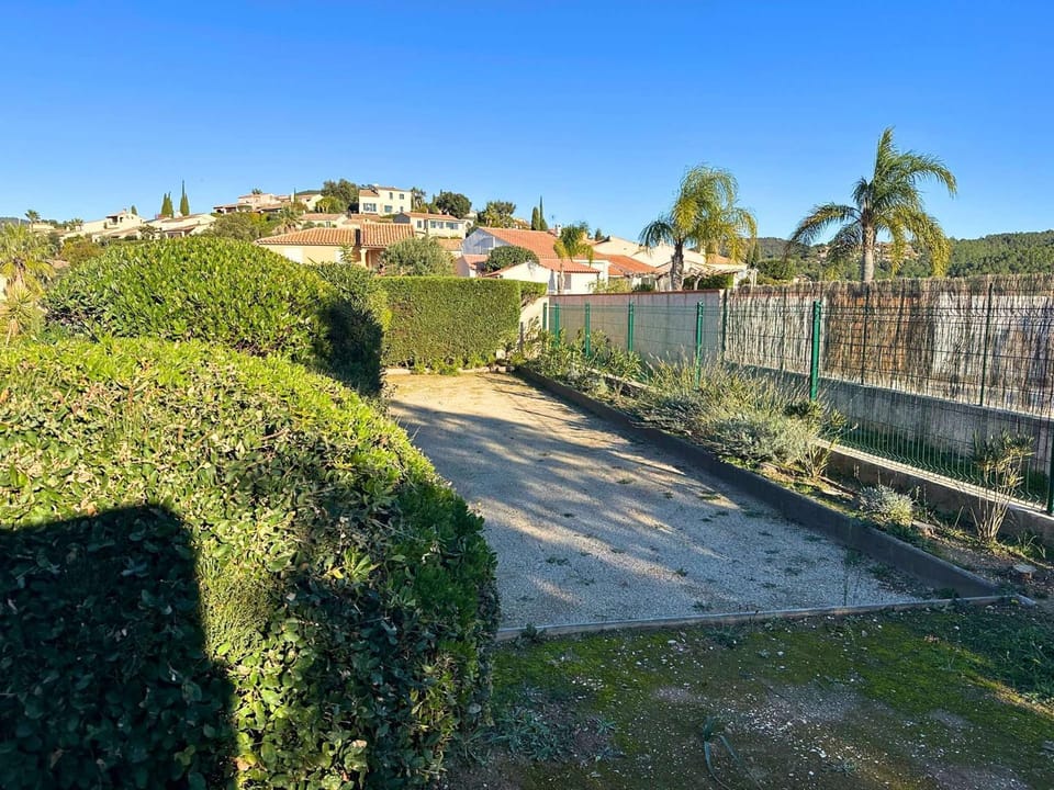 Villa RIVA pour 8 personnes avec piscine privée, au cœur du Domaine de Valcros La Londe-les-Maures Villa in La Londe-les-Maures