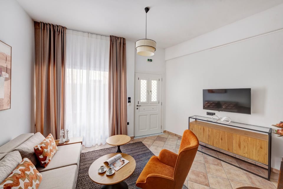 TV and multimedia, Living room, Photo of the whole room, Seating area