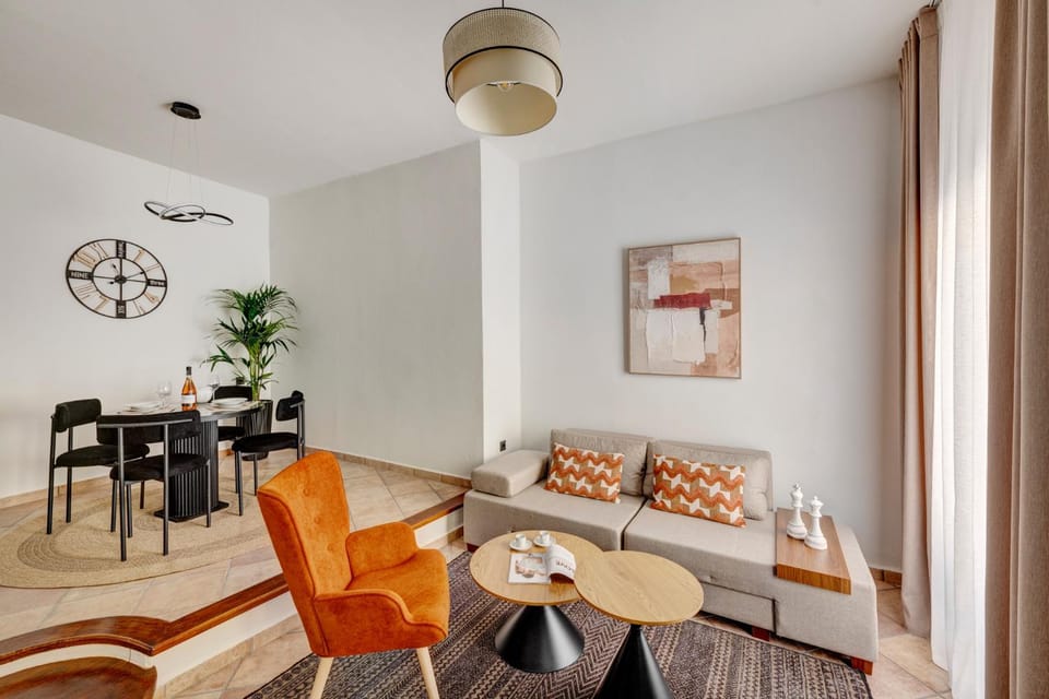 Living room, Seating area, Dining area