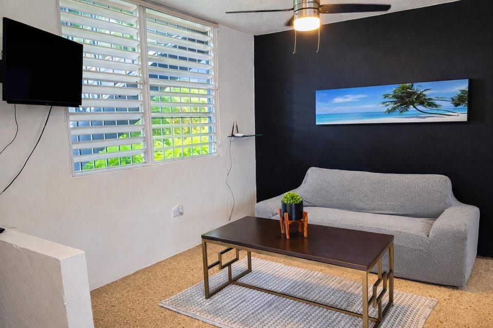 Communal lounge/ TV room, TV and multimedia, Living room, Evening entertainment