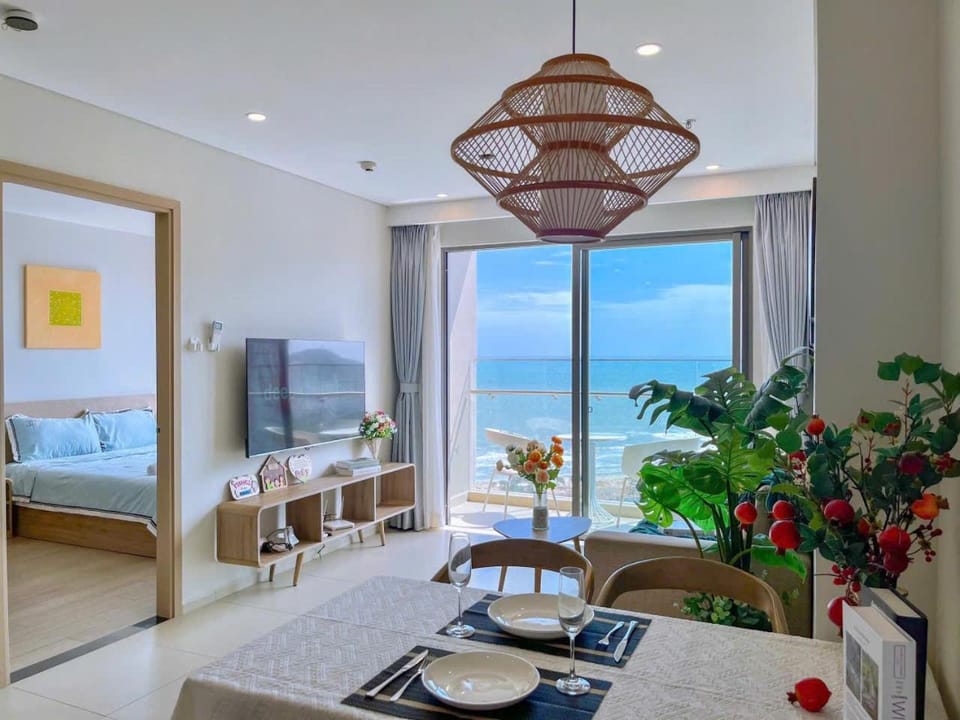View (from property/room), Photo of the whole room