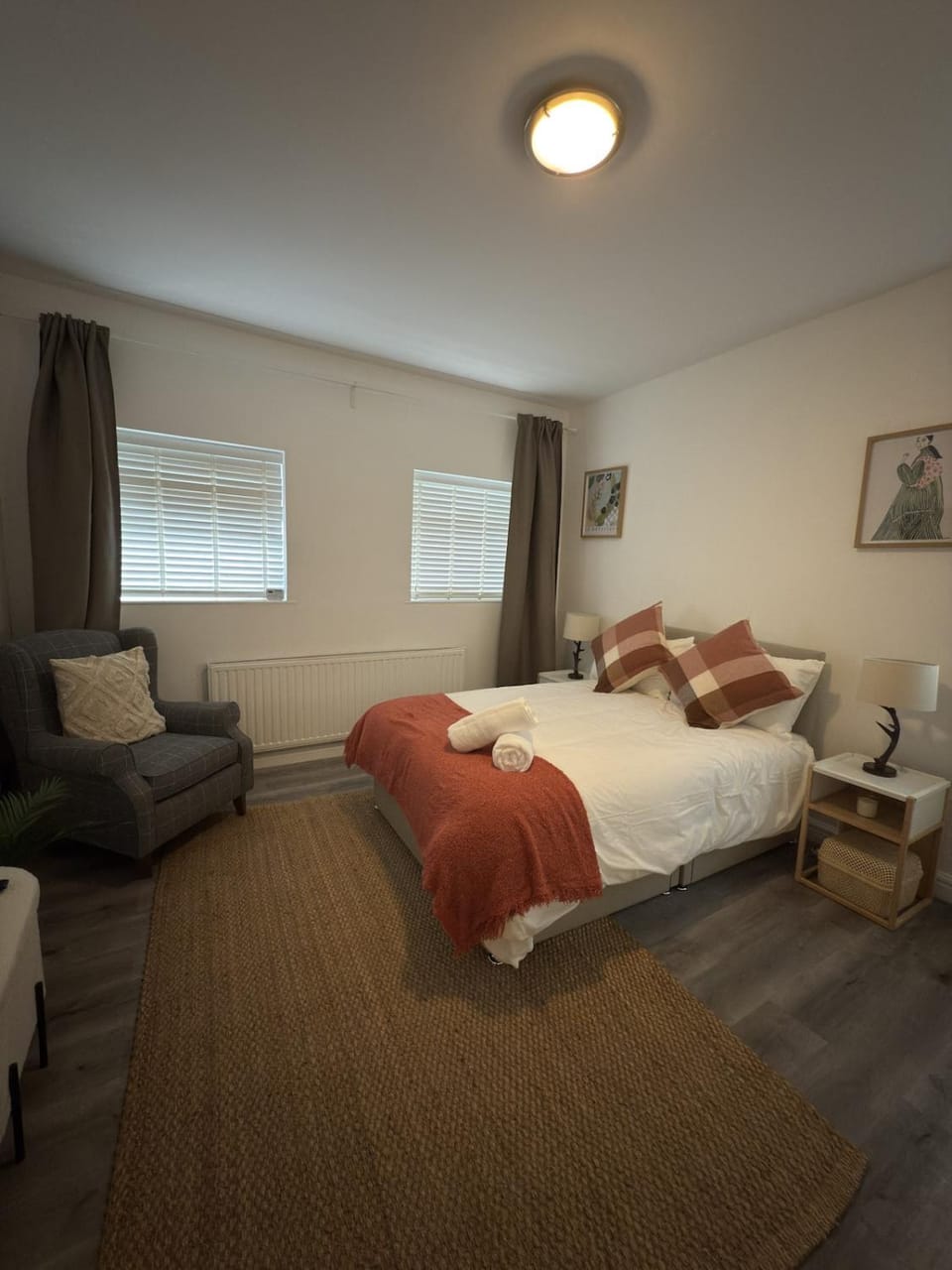 Sleeps 4, FREE Parking, Close to Old Trafford Apartment in Salford