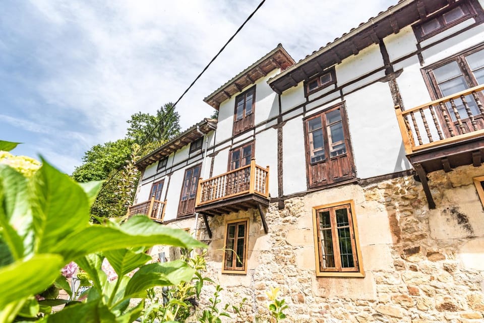 La Villa de Carla House in Cantabria