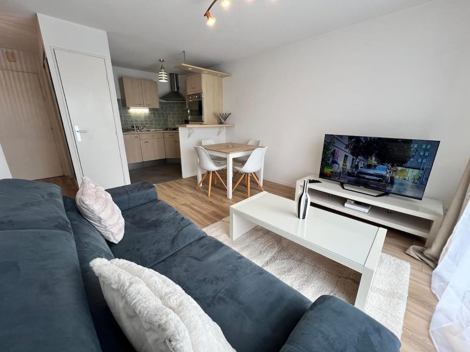 Franck- T2 tout confort -wifi-parking-balcon Apartment in Vannes