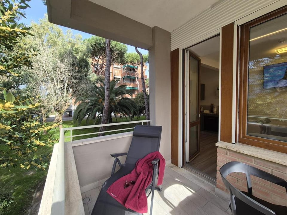 Balcony/Terrace, Garden view