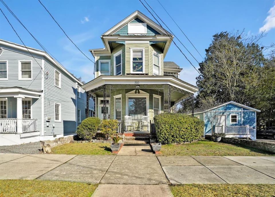 The Palm House Walk Downtown Apartment in Wilmington