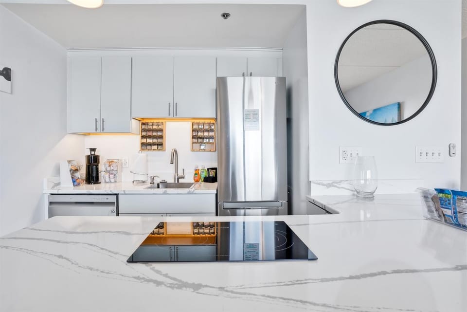 The View! On Water Street! Free parking Apartment in Wilmington
