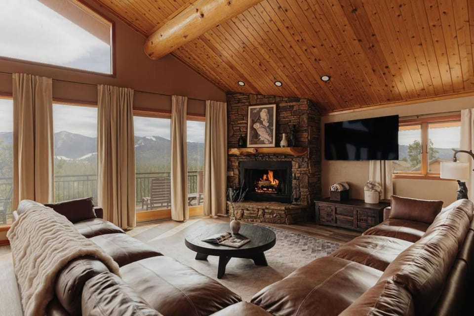 Cliffhanger Cabin Cabin in Big Bear