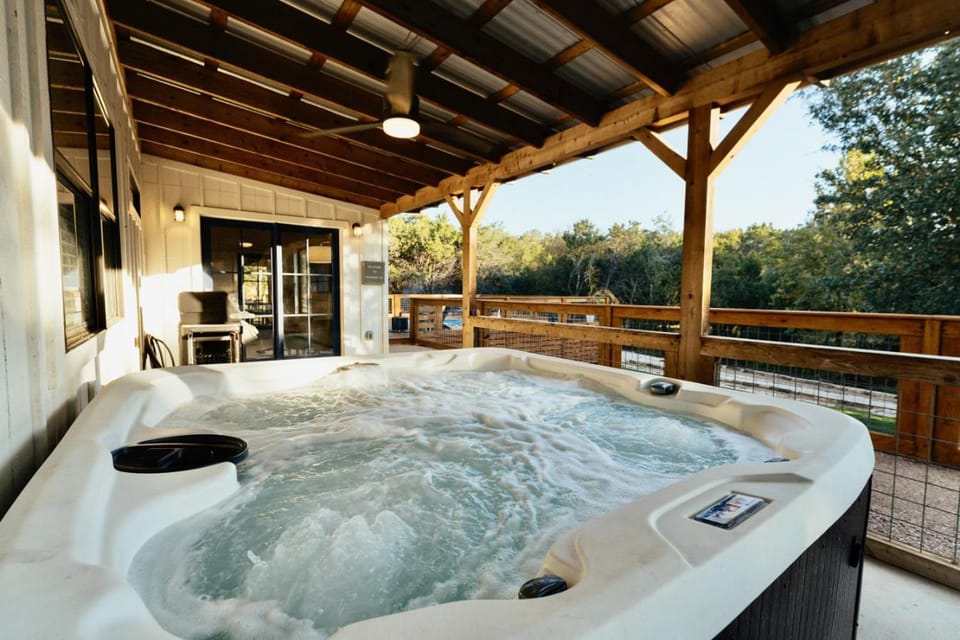 Wanderin Star Farms - Shangri La House in Rio Grande