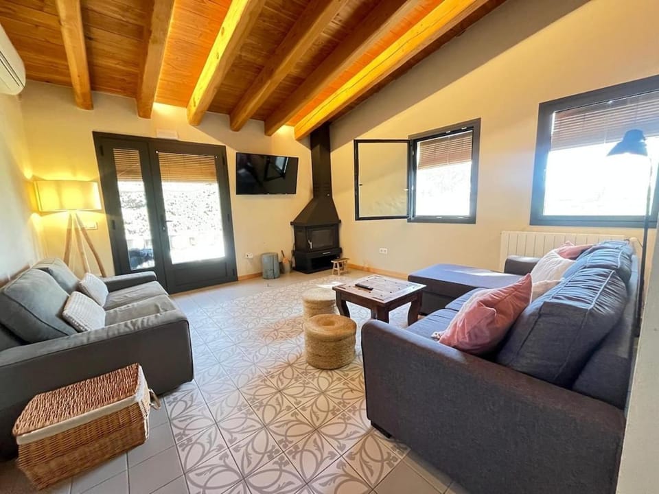 Masia Can Pares with pool & stunning surroundings House in Selva