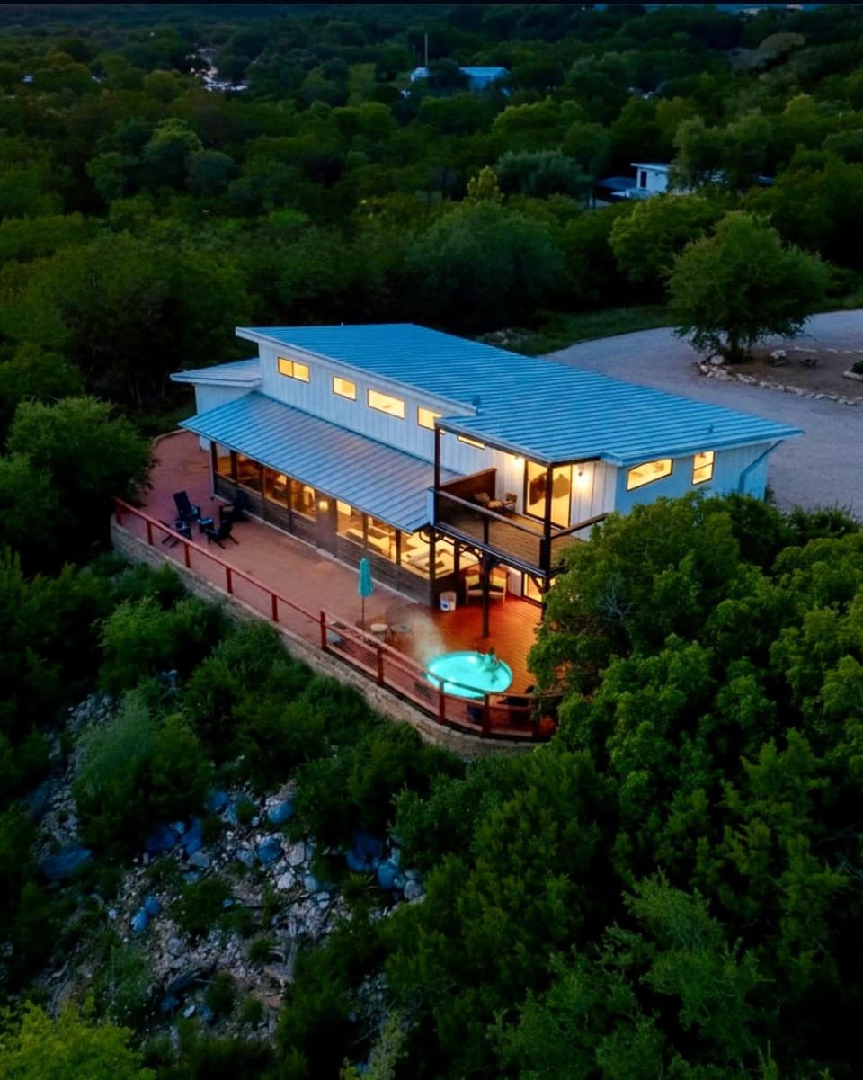 Wanderin Star Farms - Hilltop Haven House in Rio Grande