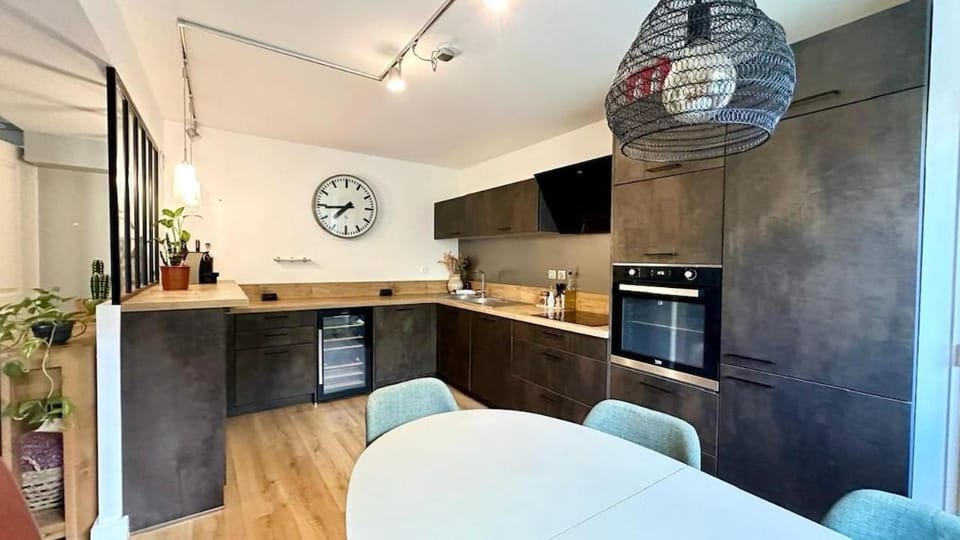 Genin - 2 Bedrooms - Lyon 5 Center & Parking Apartment in Lyon