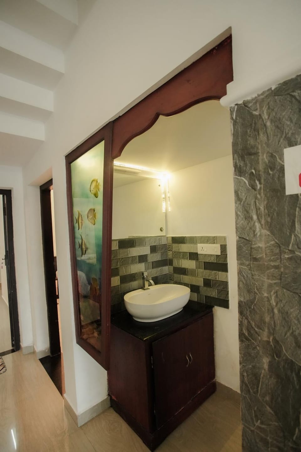 SR Lake View Villa & Luxury houseboats Bed and Breakfast in Alappuzha