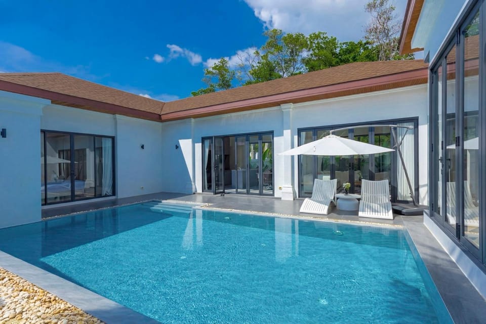 Pool view, Swimming pool