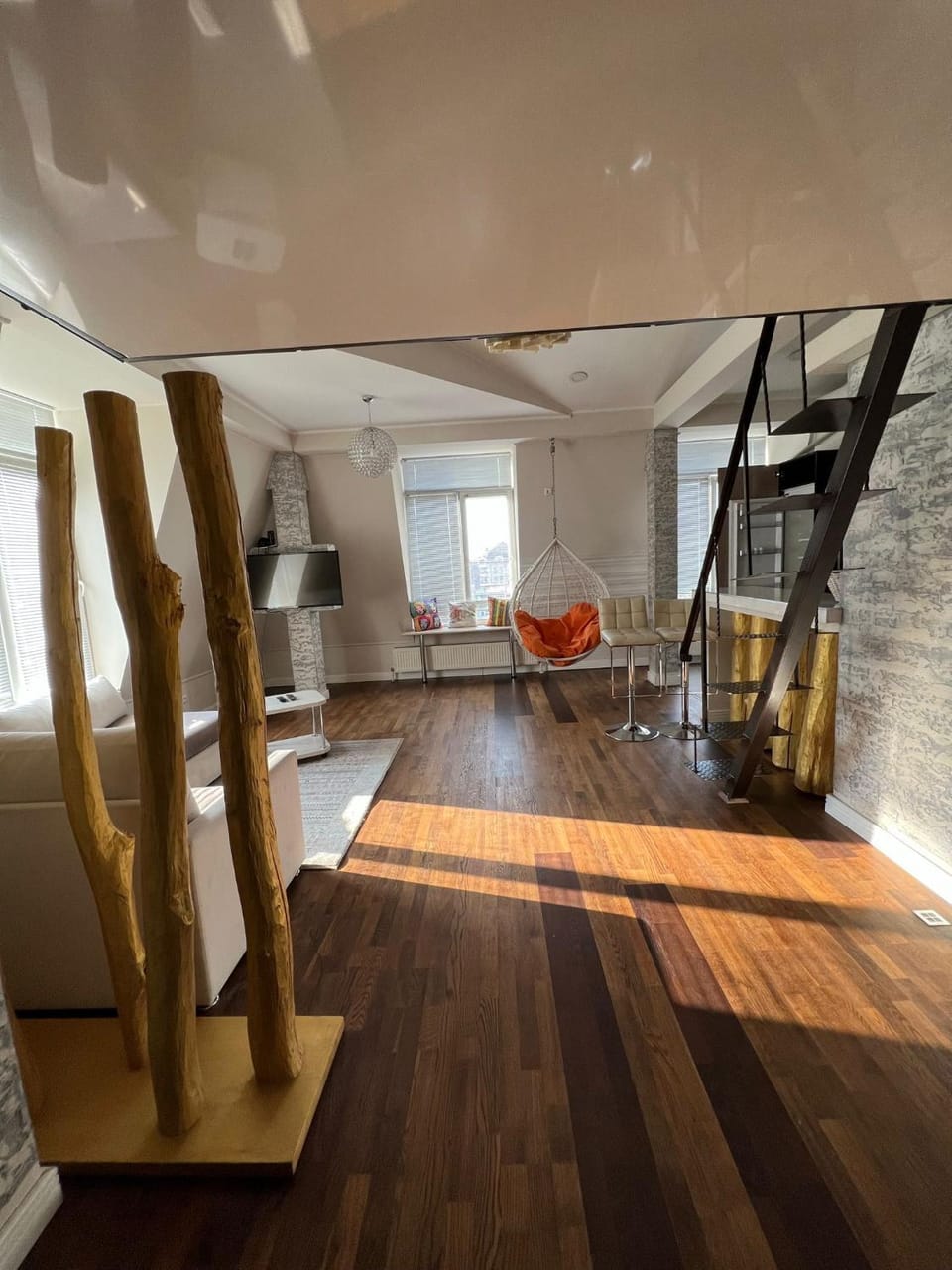 Kitchen or kitchenette, Living room, Seating area