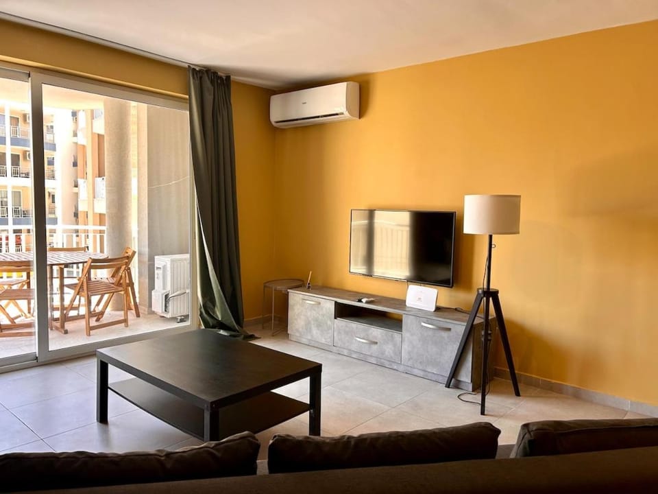 TV and multimedia, Living room, Dining area, air conditioner