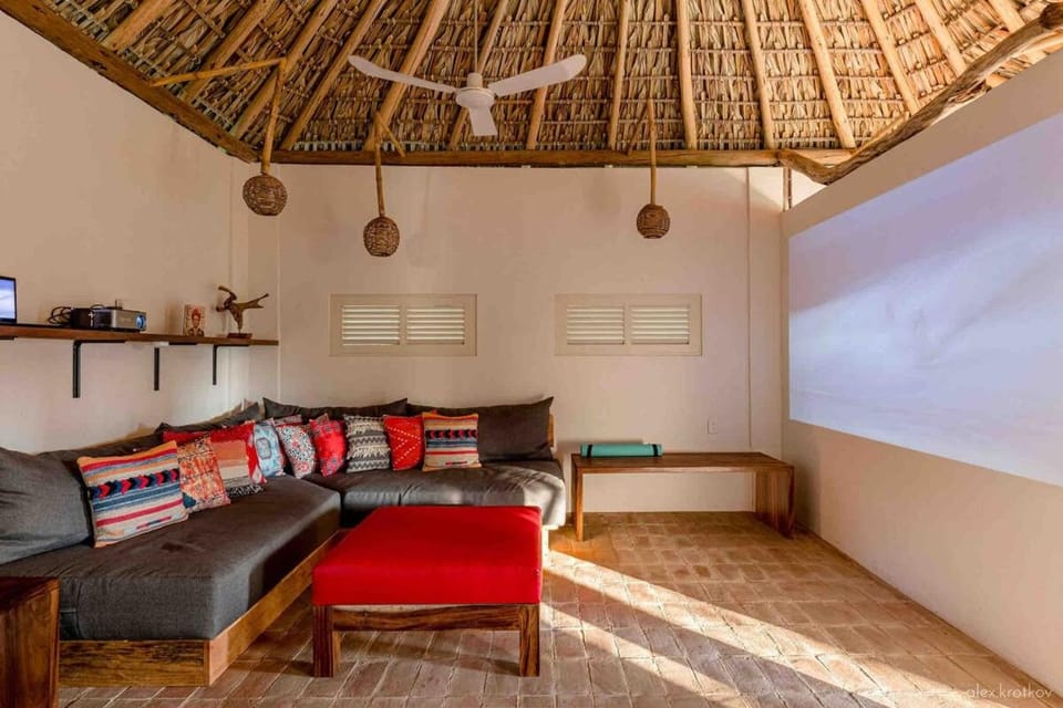 Communal lounge/ TV room