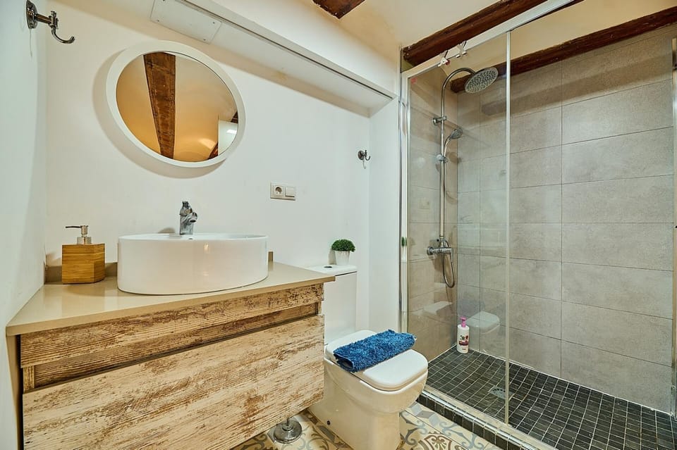 Tree Plaza B Suite with terrace by Invalencia Apartment in Valencia