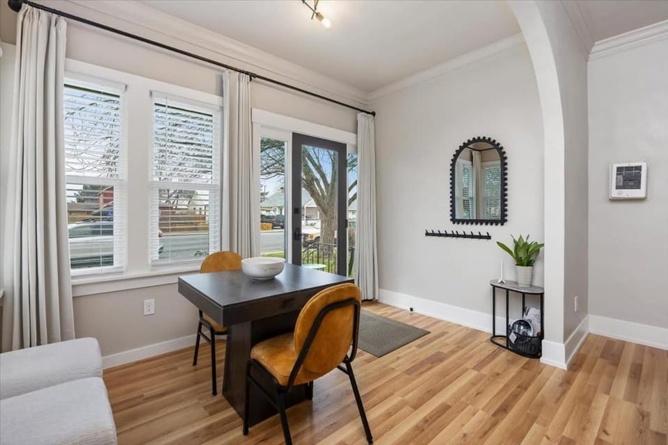 #StayInMyDistrict TwinFalls Downtown Duplex Apartment in Twin Falls
