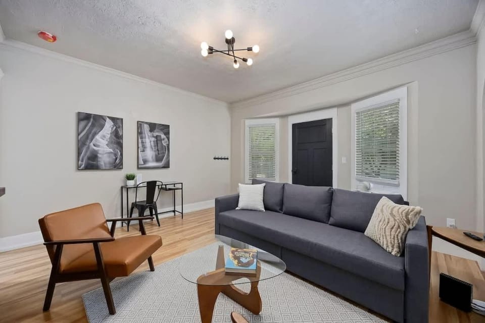 #StayinMyDistrict 2nd Avenue Downtown Twin Falls Apartment in Twin Falls