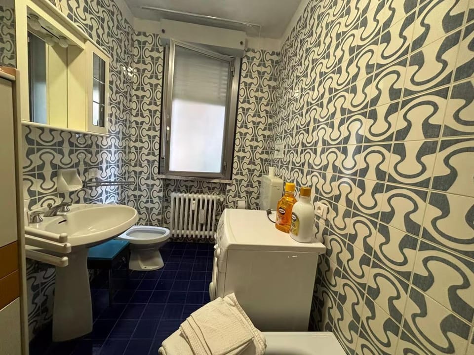 Toilet, Bathroom