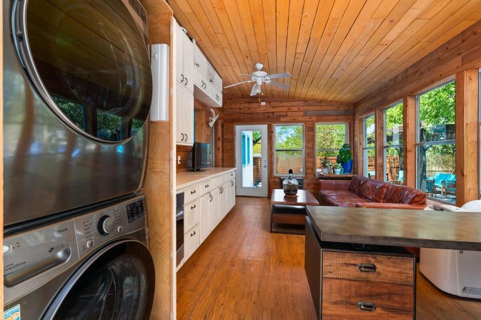 Boho Ranch in Hip East Austin with cowboy pool & hot tub House in Austin