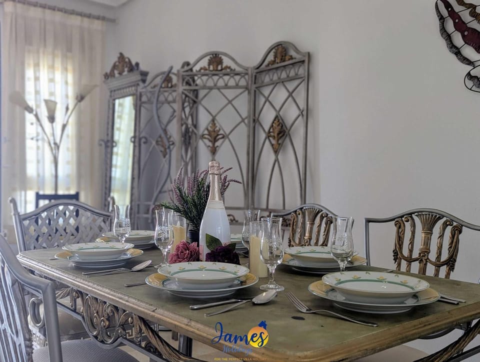 Los Dolses 3BR Villa with Pool & Sun Deck LD12 Villa in Vega Baja del Segura